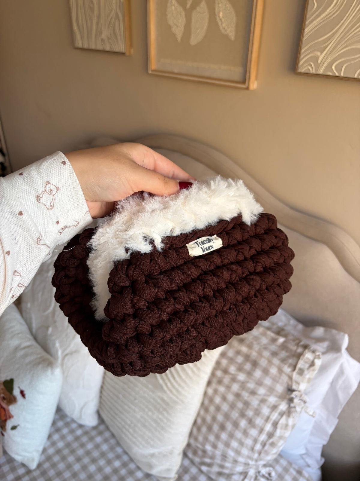 Coco Frost Clutch